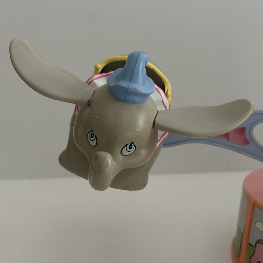 Heart Family Visits Disneyland Park 1989 DUMBO RIDE #1076 2058 Mattel; Working! - Picture 3 of 8